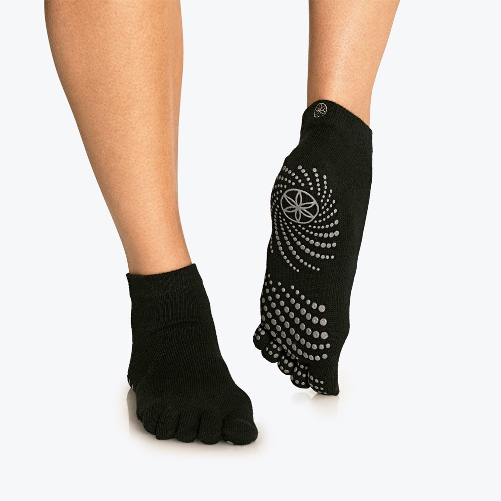 Gaiam Set | 2 Sets of Yoga Socks and Fitness Rings